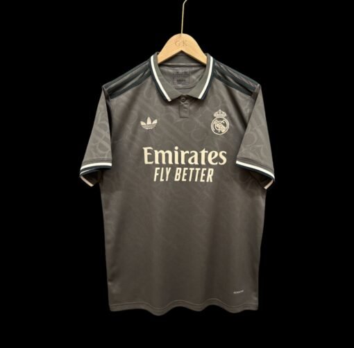 Kit enfants MAILLOT REAL MADRID 3 2024/2025 short Gratuit 🔥